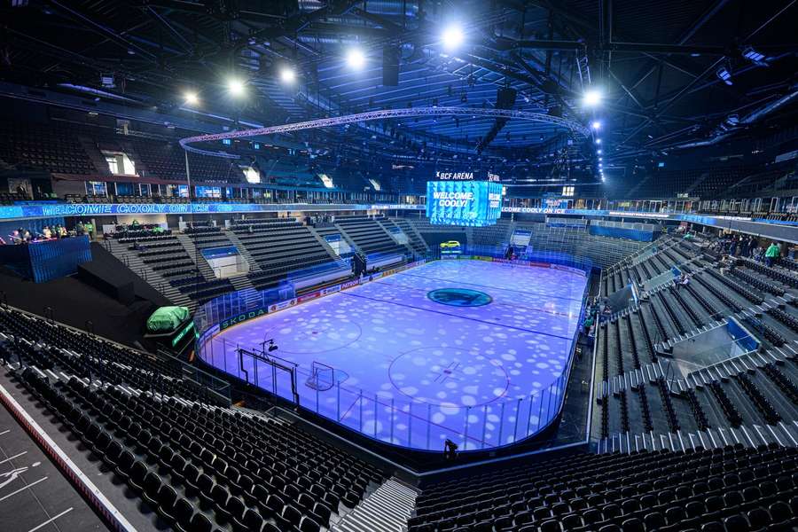 BCF Arena ve Fribourgu, kde budou hrát Češi.