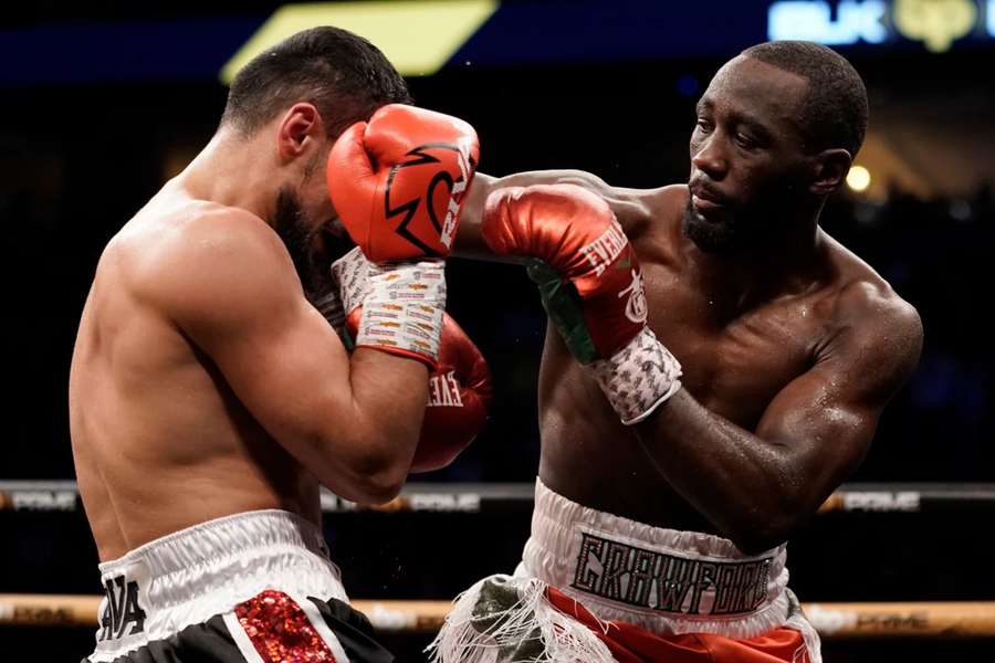 Crawford knocked out Avanesyan in the sixth round