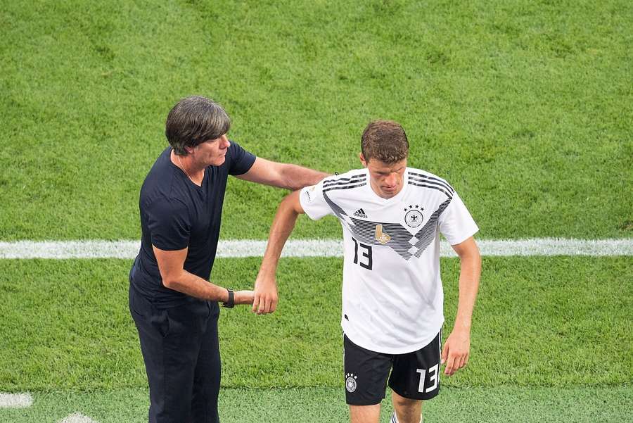 Joachim Löw e Thomas Müller tornaram-se campeões do mundo juntos Joachim Löw e Thomas Müller tornaram-se campeões do mundo juntos