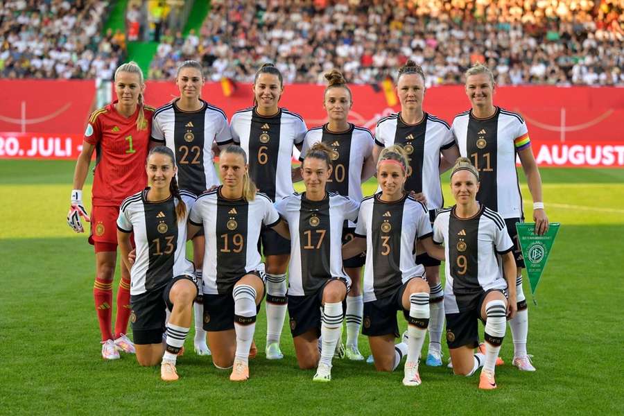 Het Duitse elftal voorafgaand aan de oefenwedstrijd tegen Zambia