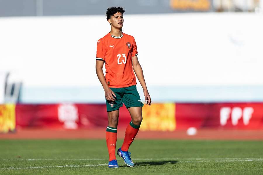 Nowe kulisy zamieszania wokół Ronaldo. W tle brak powołania dla jego syna Nowe kulisy zamieszania wokół Ronaldo. W tle brak powołania dla jego syna
