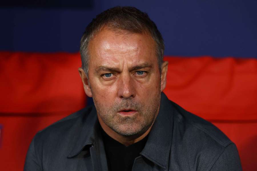 Hansi Flick sur le banc du Barça.