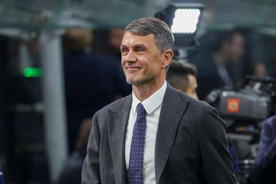 AC Milan a încercat să-l transfere pe Messi, dezvăluie Paolo Maldini