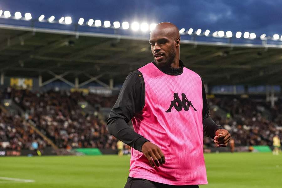 Óscar Estupiñán llega al Metz como 9 puro Óscar Estupiñán llega al Metz como 9 puro