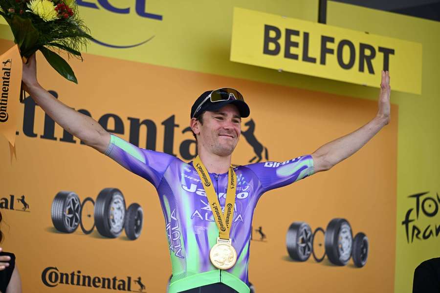 Mauro Schmid estreou-se a ganhar na Volta a França, na 13.ª etapa