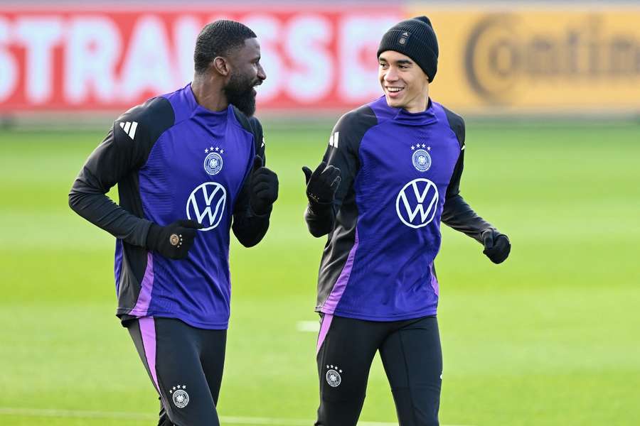 Antonio Rüdiger (l.) und Jamal Musiala sind zwei der prominenten Ausfälle des DFB-Teams.
