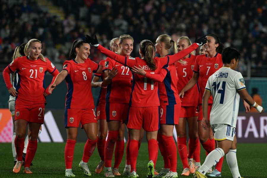 Noruega vence Filipinas e reserva lugar nos oitavos do Mundial