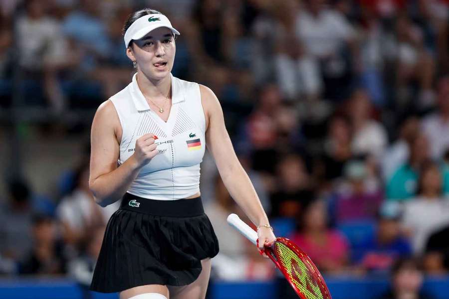 Lys erobert die Tennis-Szene Lys erobert die Tennis-Szene