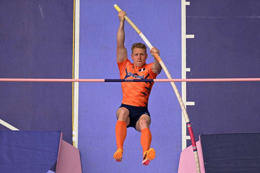 Polsstokhoogspringer Menno Vloon heeft een persoonlijk record van 5,96 meter