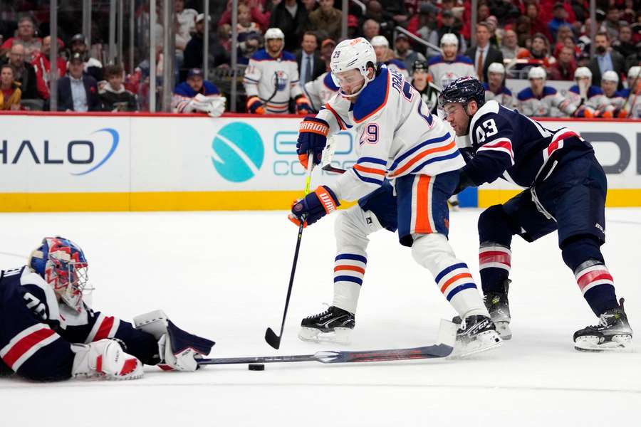 Die Oilers siegen problemlos gegen Washington.