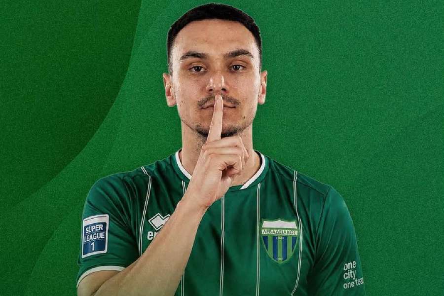 Adrian Șut a fost prezentat oficial la noua echipă Adrian Șut a fost prezentat oficial la noua echipă