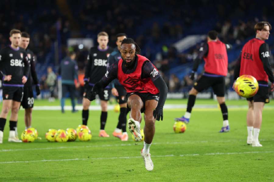 Semenyo, calentando con el Bournemouth Semenyo, calentando con el Bournemouth