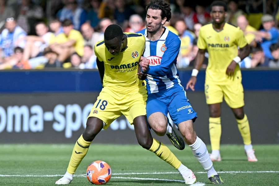 Cabrera ante Pape Gueye Cabrera ante Pape Gueye