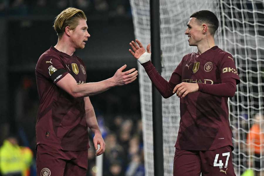 Phil Foden fez dois gols e Kevin De Bruyne deu três assistências