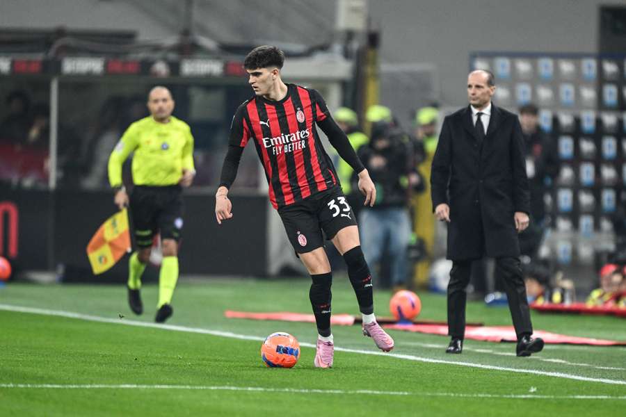 Davide Bartesaghi e, alle sue spalle, Massimiliano Allegri