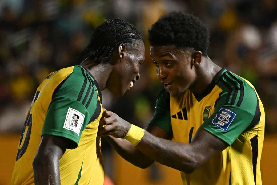 Nova Caledônia e Jamaica se enfrentam por sequência na repescagem mundial 