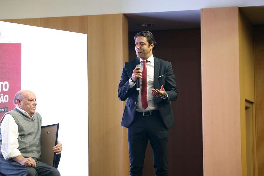 Rui Costa esteve no lançamento do livro "Talento e Superação"