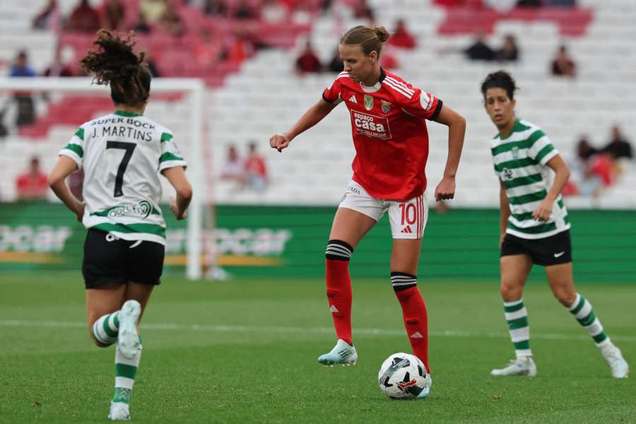 Benfica dominou o dérbi