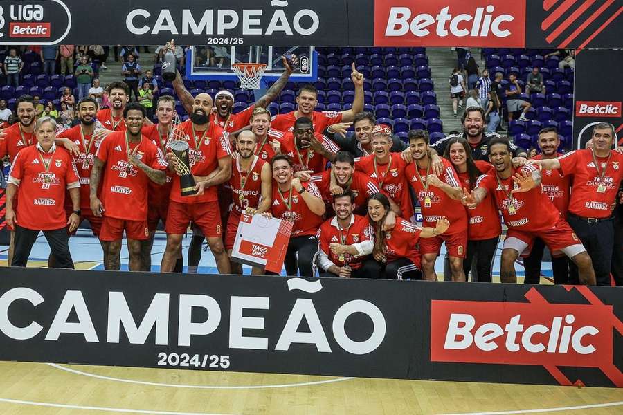 Benfica celebrou o quarto título consecutivo