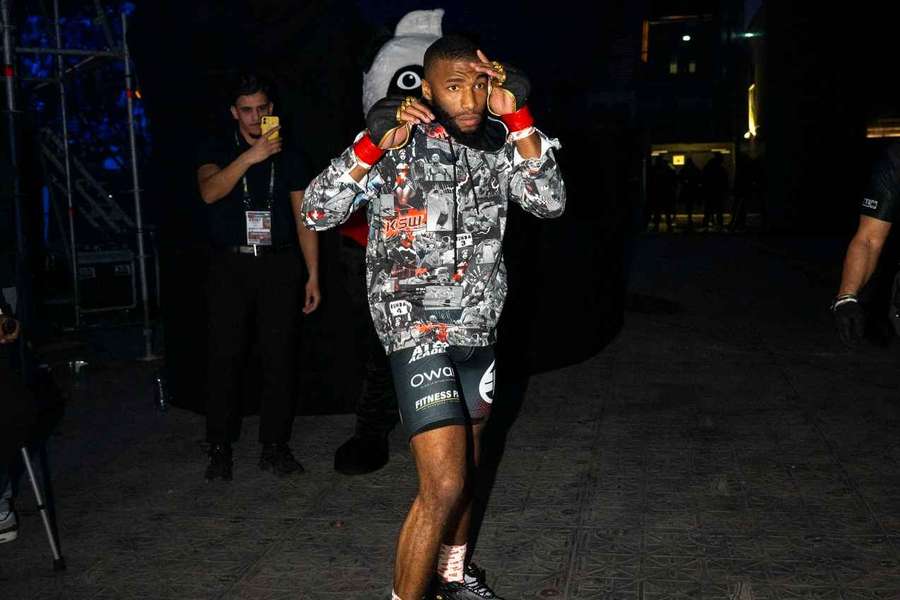 Salahdine Parnasse aura une belle exposition.