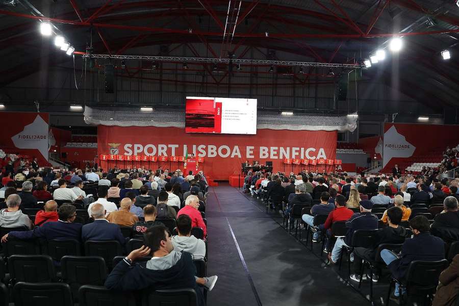 Assembleia Geral do Benfica no Pavilhão da Luz