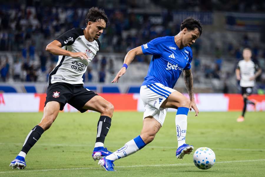 Corinthians e Cruzeiro se enfrentam no domingo (16) Corinthians e Cruzeiro se enfrentam no domingo (16)