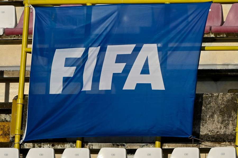 Sind die FIFA-Regelungen zu Spielervermittlern teilweise wettbewerbswidrig?