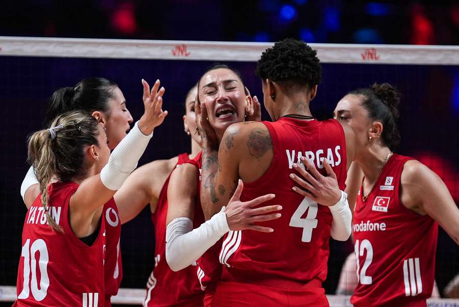 Drugi triumf Turczynek w Lidze Narodów. W finale w Makau pokonały Brazylię Drugi triumf Turczynek w Lidze Narodów. W finale w Makau pokonały Brazylię