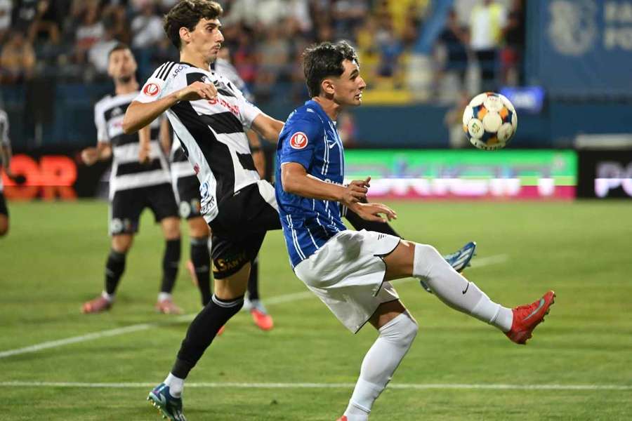 Universitatea Cluj - Farul: