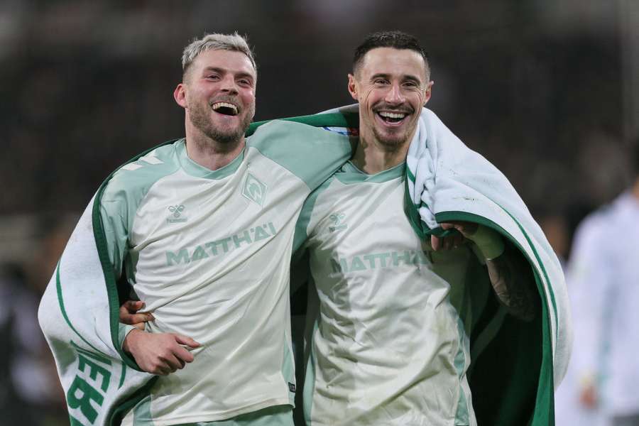Marvin Ducksch (l.) und and Marco Friedl wollen mit Werder hoch hinaus
