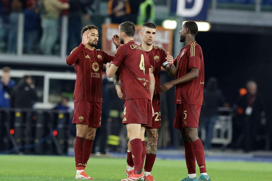 Die Roma-Spieler nach dem Sieg.