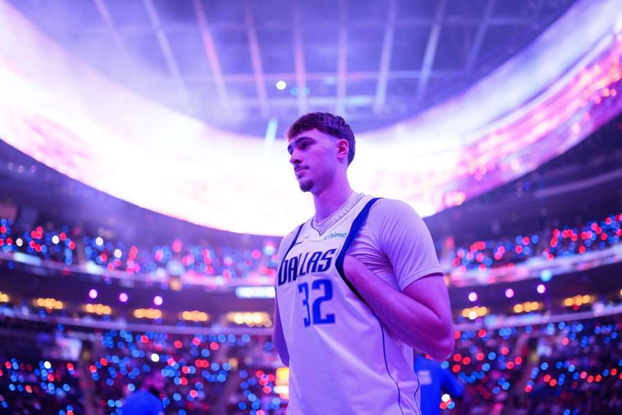 Flagg sa blysol parádnym počinom.