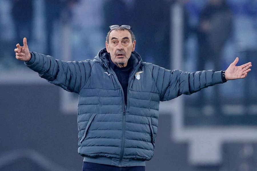 Maurizio Sarri fühlt sich als Trainer von Lazio Rom im Stich gelassen.