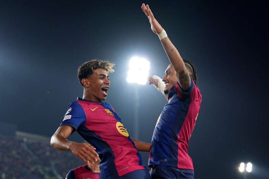 ¿Cuándo cobran las estrellas del FC Barcelona?