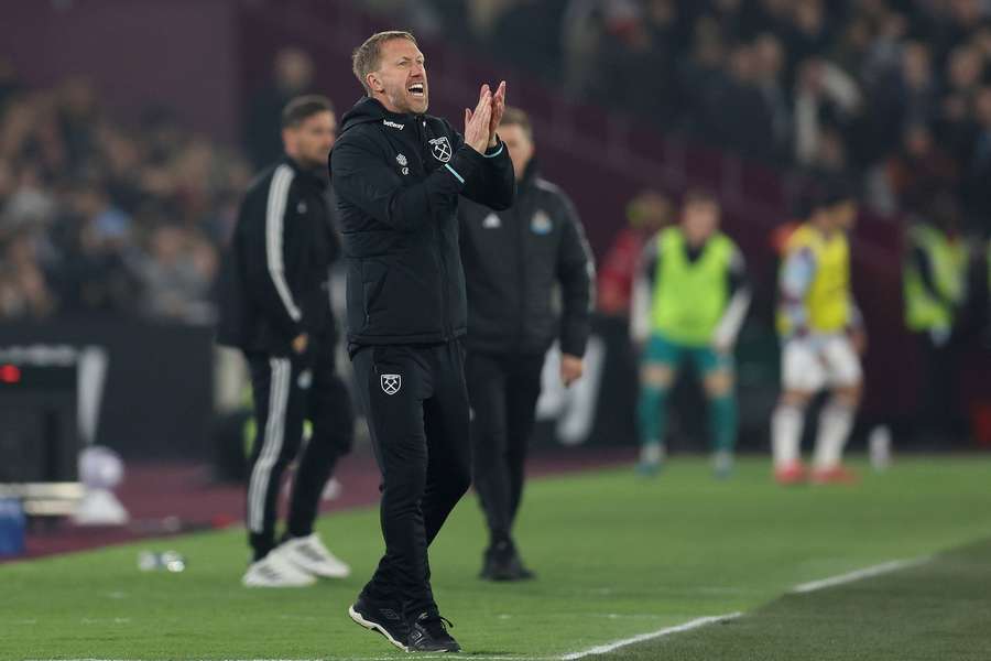 West Ham's Potter on the touchline