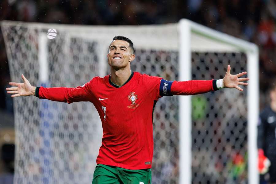 Cristiano fez 3 contra a Polônia