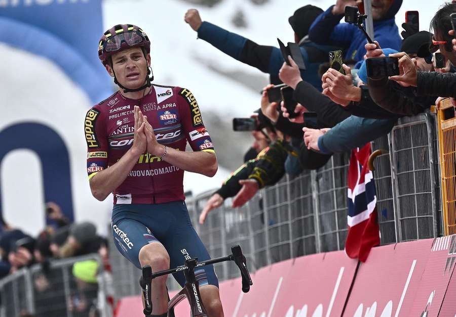 Karel Vacek v roce 2023 ještě v roli jezdce na Giro d'Italia. Karel Vacek v roce 2023 ještě v roli jezdce na Giro d'Italia.