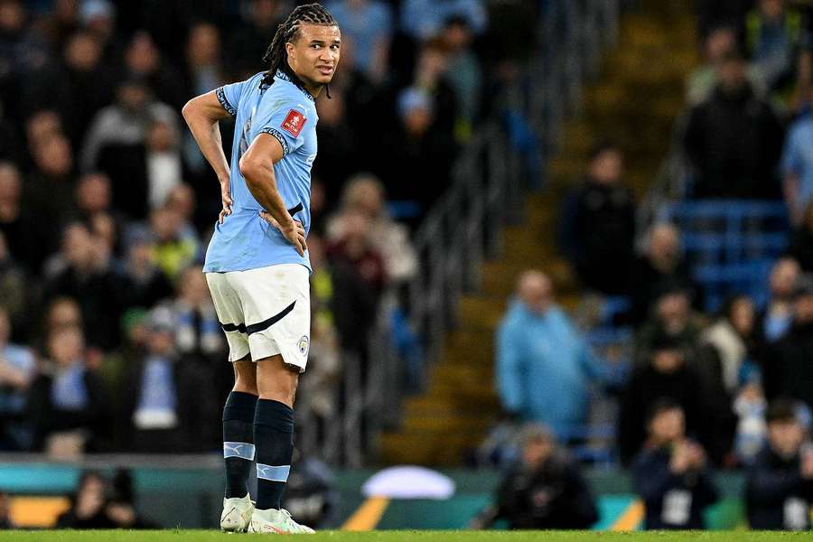 Aké vai ficar de fora após operar o pé