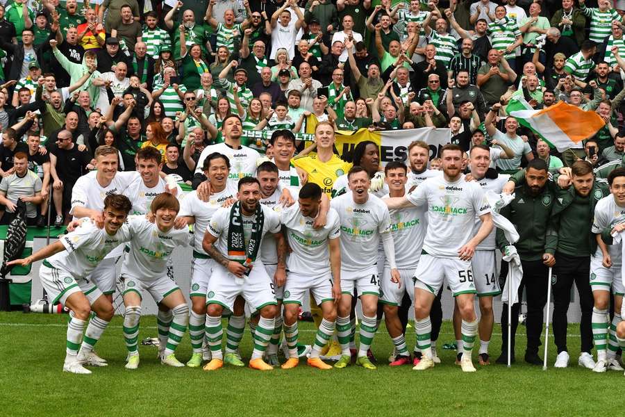 Oppermachtig Celtic pakt wederom Schotse titel