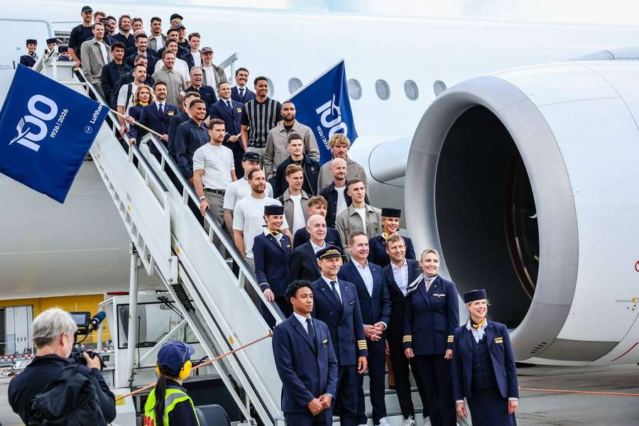 Das deutsche Team vor dem Abflug aus Frankfurt Das deutsche Team vor dem Abflug aus Frankfurt