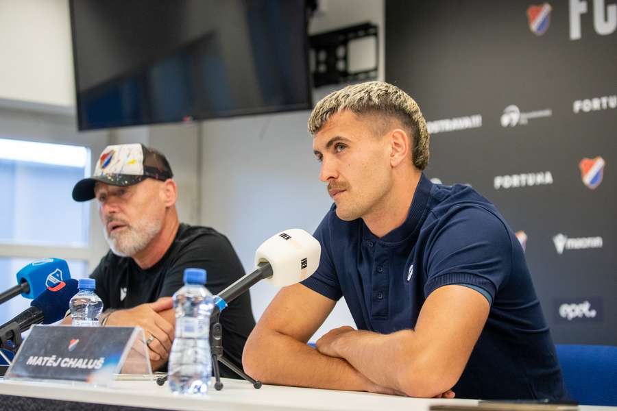 Chaluš na středeční tiskové konferenci.