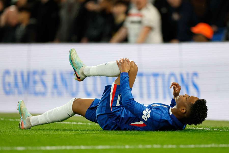 Estevao má problémy se stehenním svalem.