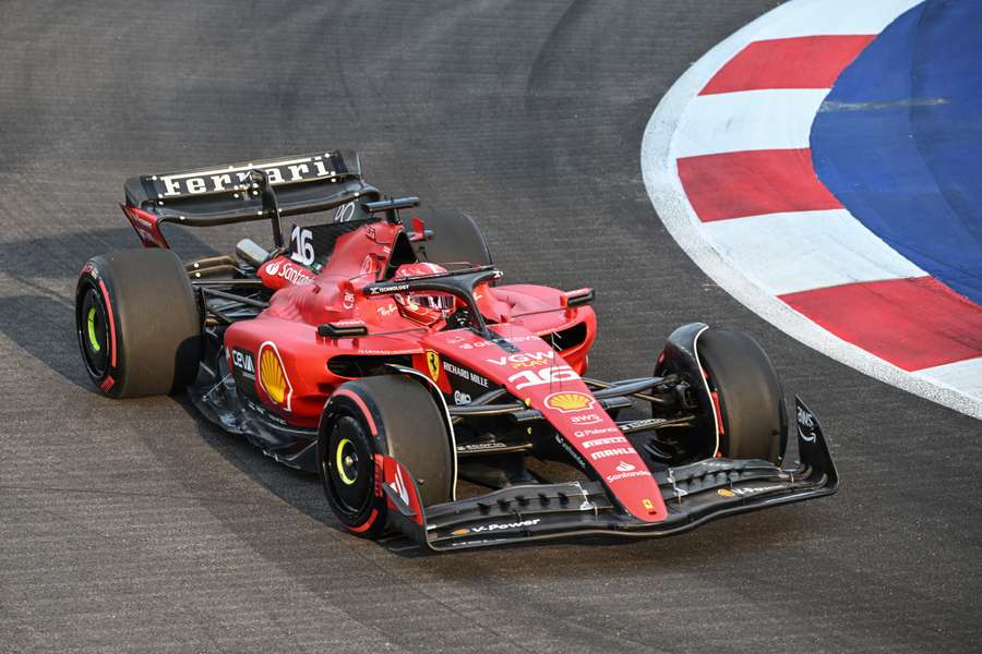 Gp Singapur: Leclerc y Sainz, los más rápidos en los primeros libres