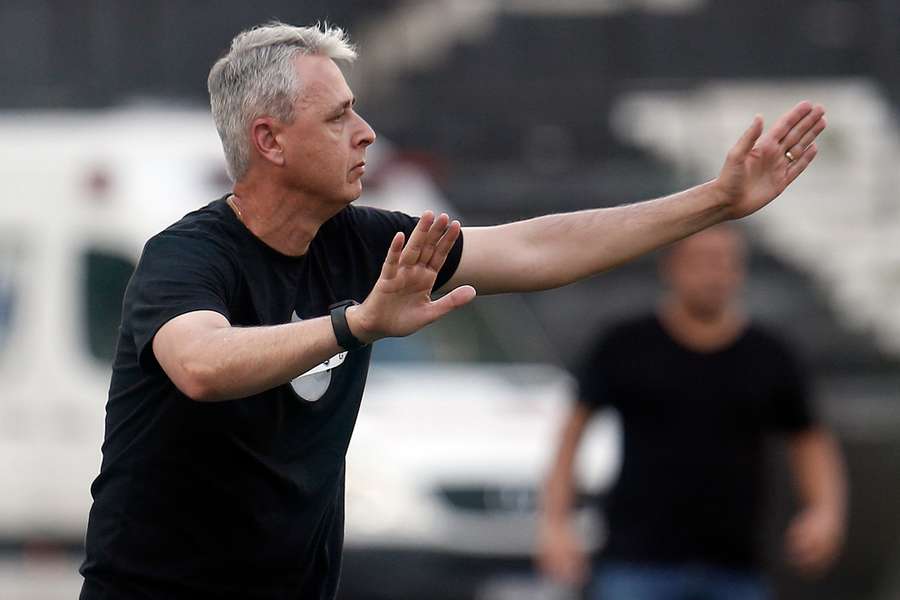 Tiago Nunes em sua passagem pelo Botafogo Tiago Nunes em sua passagem pelo Botafogo
