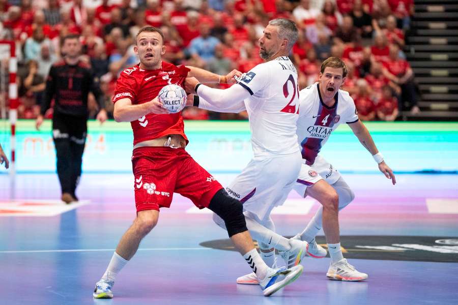 Aalborg Handball could not hold on to their two-goal lead at the end of the Champions League clash against PSG