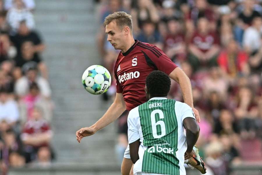 Mannsverk bude hrát za Spartu i v další sezoně. Mannsverk bude hrát za Spartu i v další sezoně.