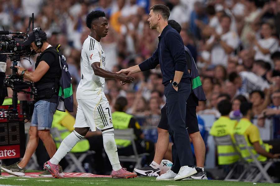 Real Madrid stars siding with Vinicius Jr or Xabi Alonso revealed as Mbappe backs coach Real Madrid stars siding with Vinicius Jr or Xabi Alonso revealed as Mbappe backs coach