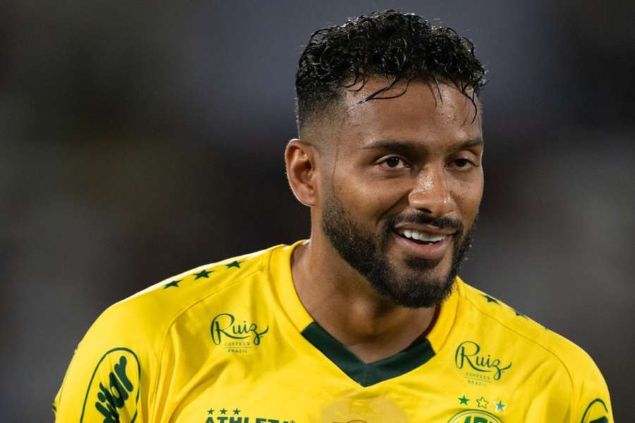 Com 36 anos, Reinaldo ainda sonha em vestir a camisa da Seleção