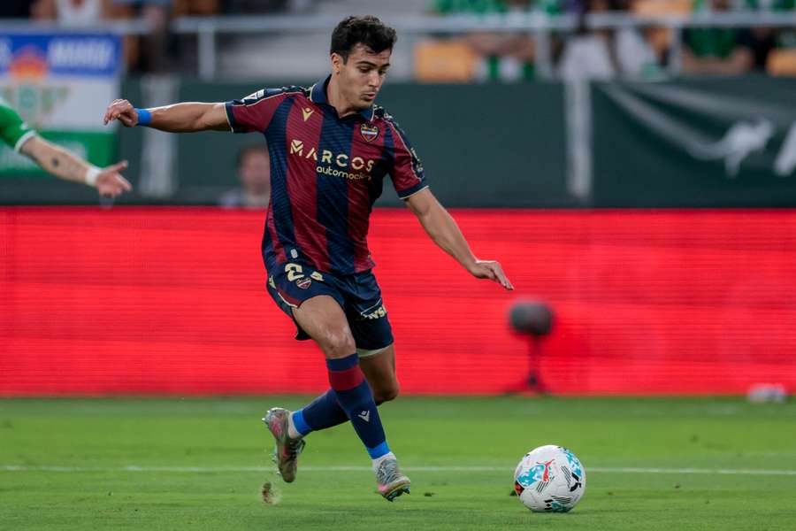 Manu Sánchez seguirá de granota Manu Sánchez seguirá de granota