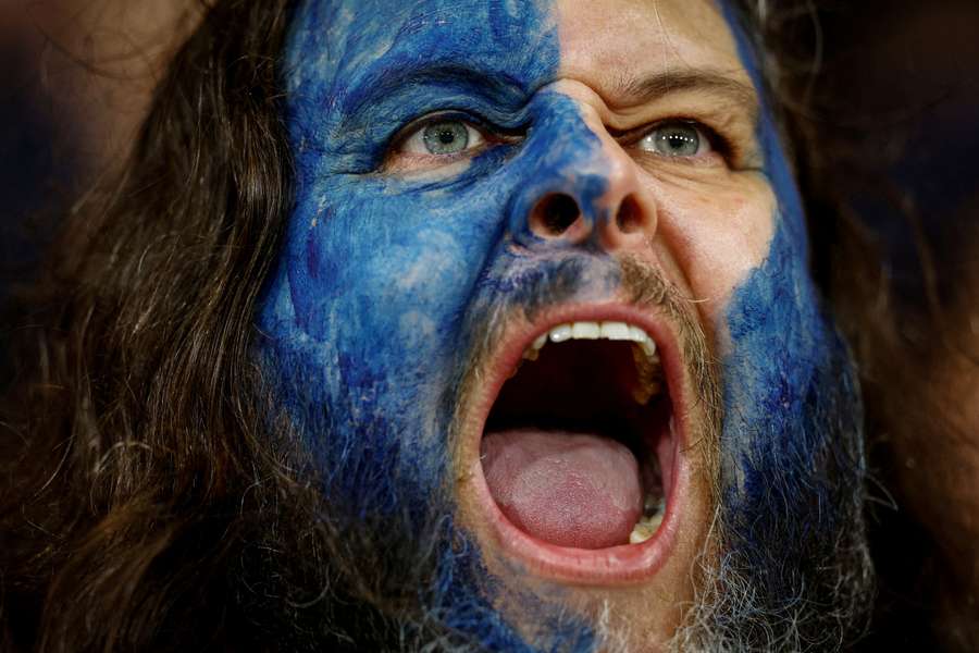 Scotland fan reacts